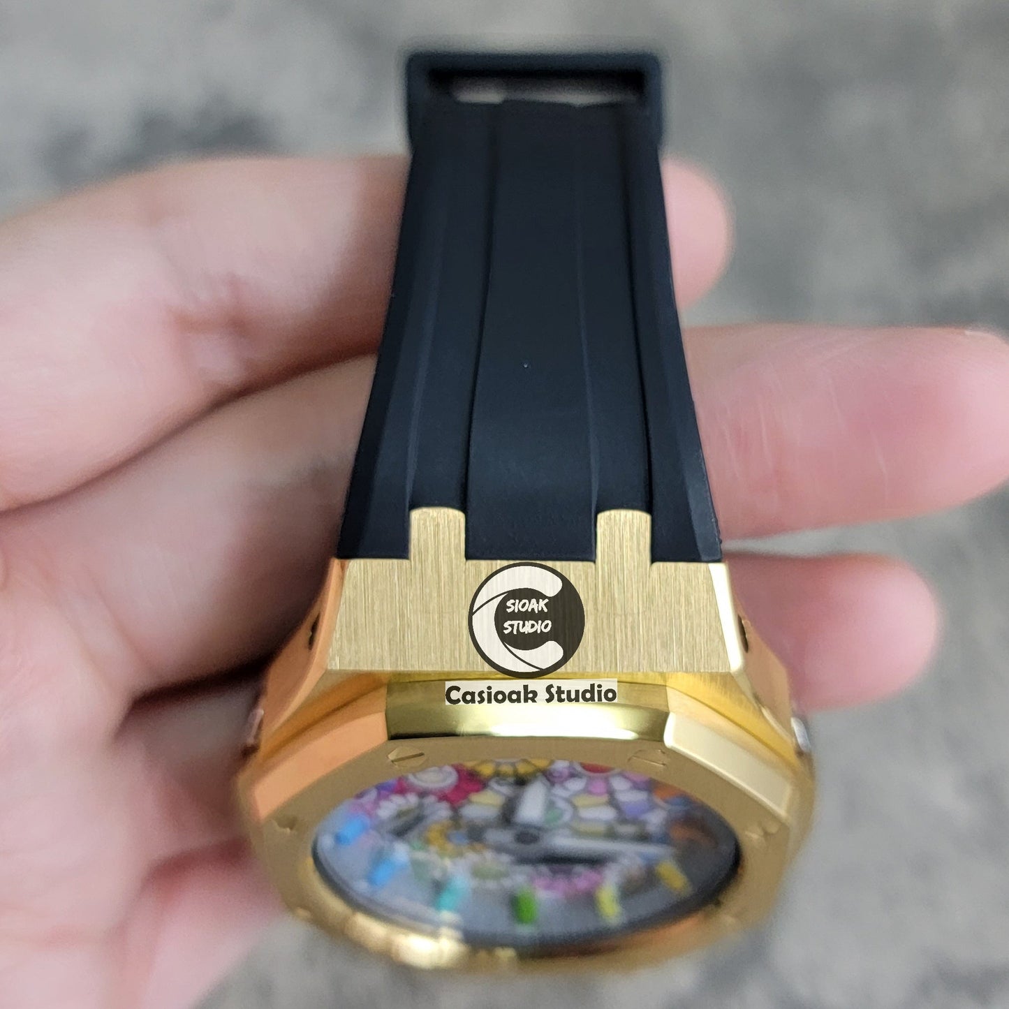 Casioak Mod Watch Gold Case Black Rubber Strap Strap Gray Rainbow Time Mark TAKASHI MURAKAM Dial 44mm- Casioak Mod Casio G-Shock Royal Oak Custom Mens Luxury Watches Ga2100